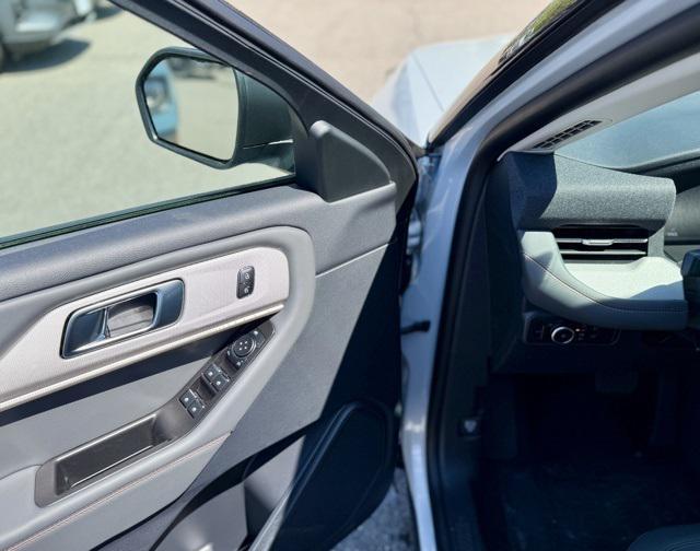 new 2025 Ford Explorer car, priced at $47,258