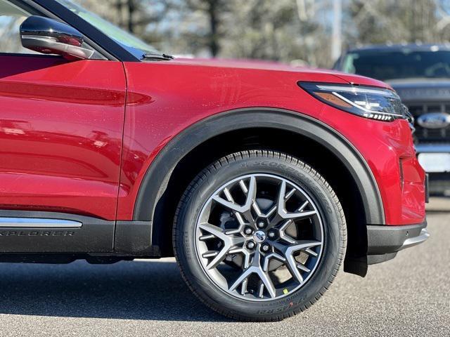 new 2025 Ford Explorer car, priced at $59,455