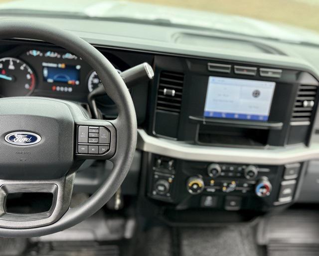 new 2024 Ford F-350 car, priced at $52,670