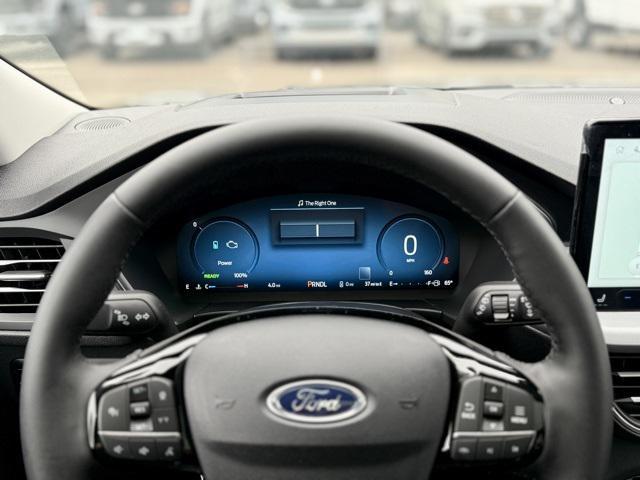 new 2025 Ford Escape PHEV car, priced at $40,186