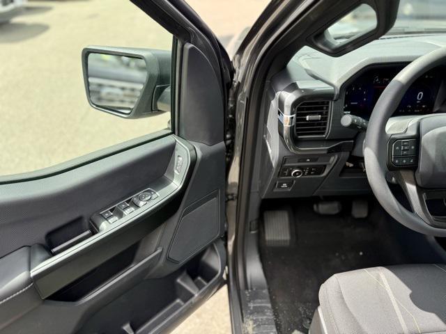 new 2025 Ford F-150 car, priced at $50,510