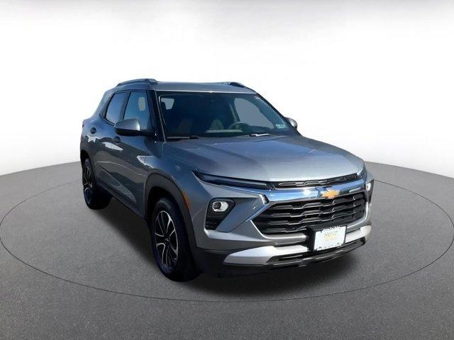 used 2025 Chevrolet TrailBlazer car, priced at $23,062