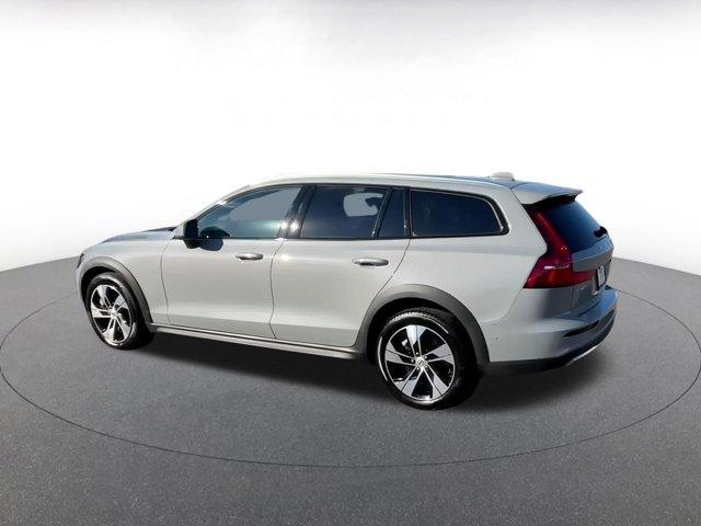 used 2025 Volvo V60 Cross Country car, priced at $40,495