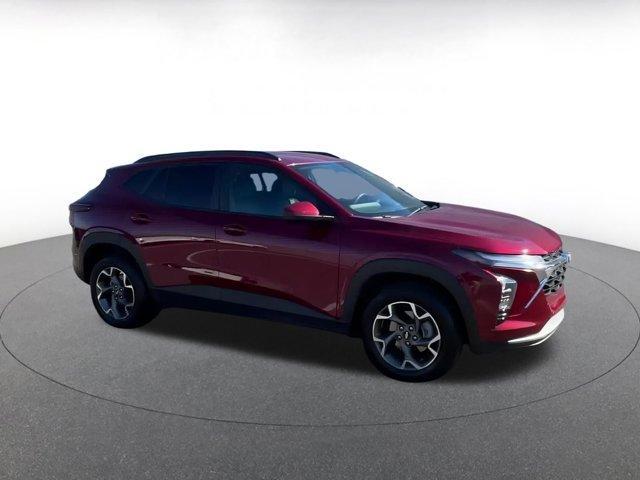 used 2025 Chevrolet Trax car, priced at $20,380