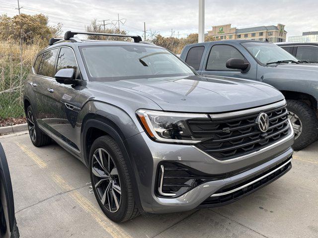 used 2024 Volkswagen Atlas car, priced at $37,820