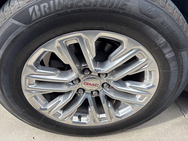 used 2022 GMC Yukon car, priced at $50,990