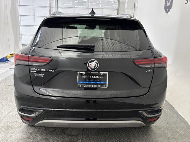 used 2023 Buick Envision car, priced at $28,900