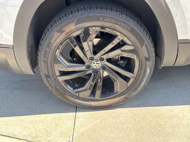 used 2023 Volkswagen Atlas car, priced at $30,500