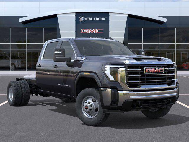 new 2025 GMC Sierra 3500 car, priced at $57,918