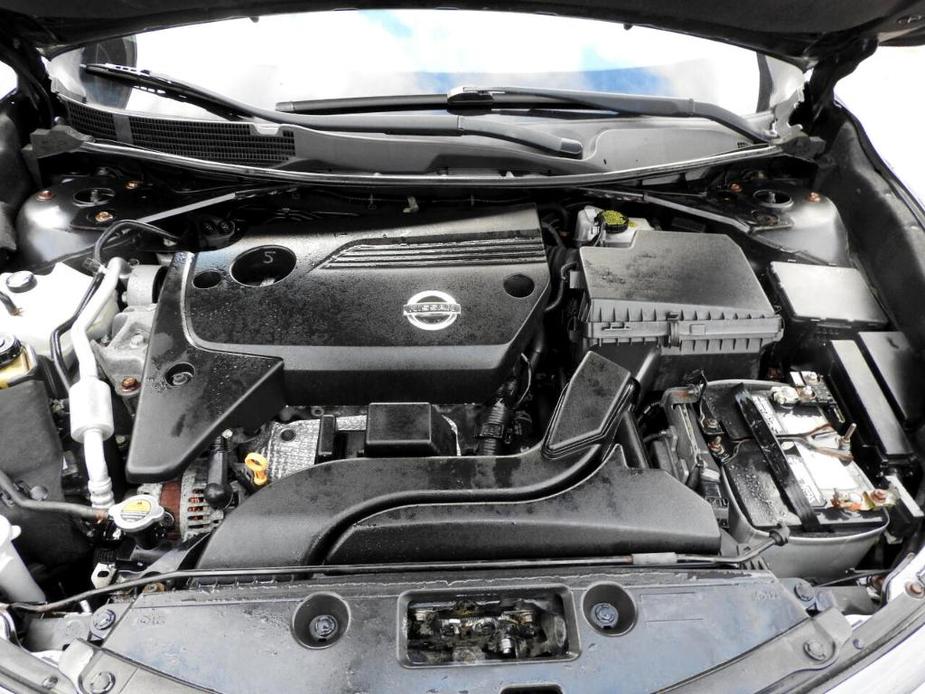 used 2013 Nissan Altima car, priced at $9,900