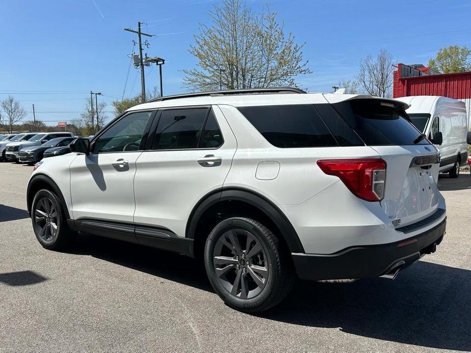 new 2024 Ford Explorer car, priced at $49,676