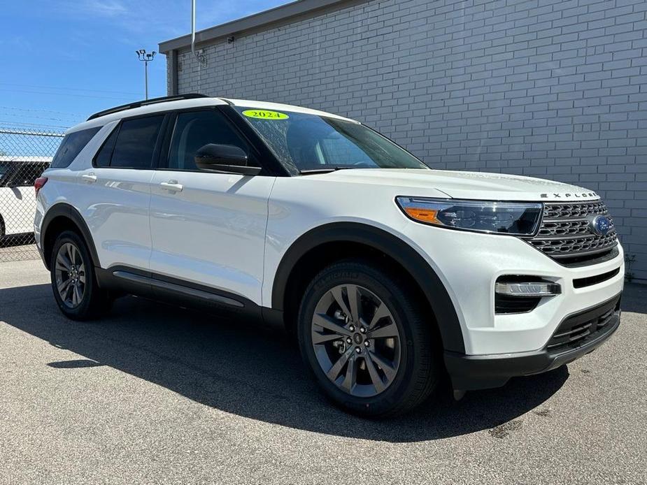 new 2024 Ford Explorer car, priced at $49,676