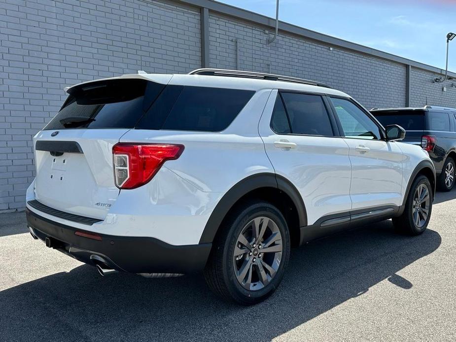 new 2024 Ford Explorer car, priced at $49,676