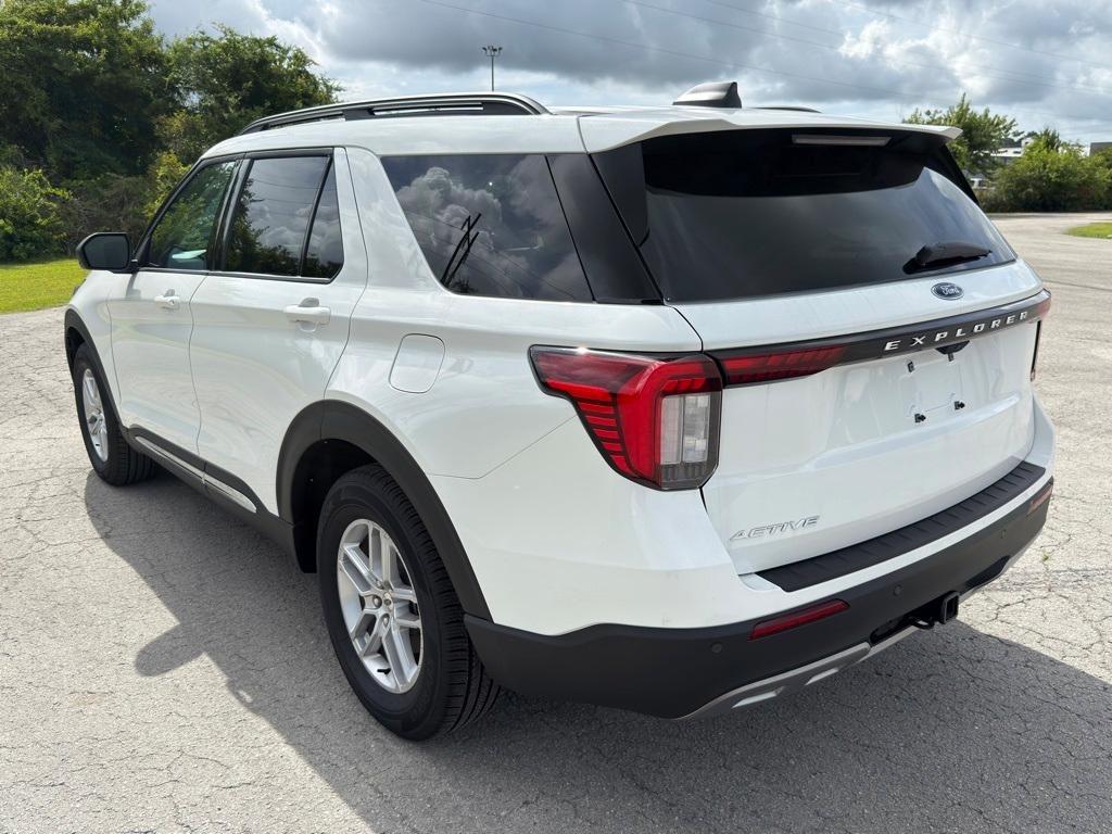 new 2025 Ford Explorer car, priced at $44,005