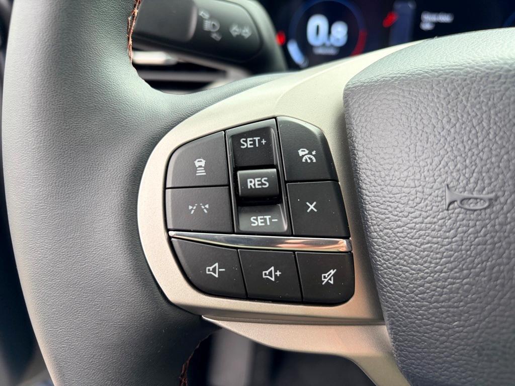 new 2025 Ford Explorer car, priced at $44,320