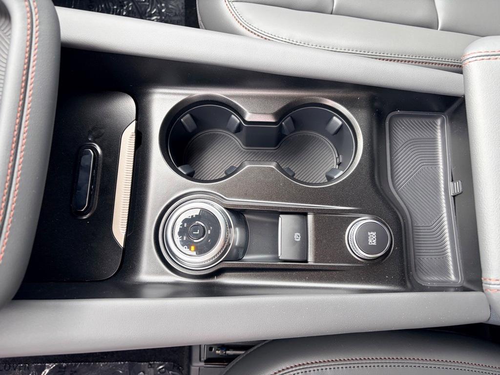 new 2025 Ford Explorer car, priced at $44,320