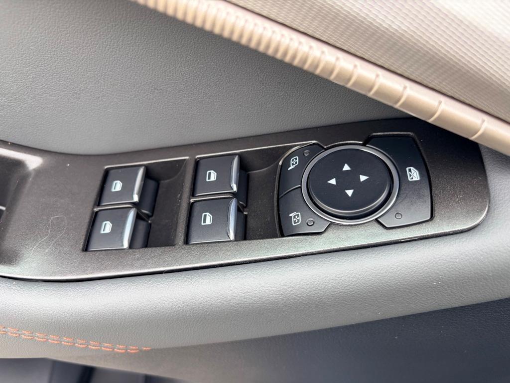 new 2025 Ford Explorer car, priced at $44,320