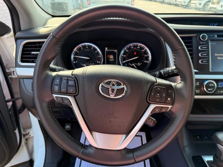 used 2019 Toyota Highlander car, priced at $30,307