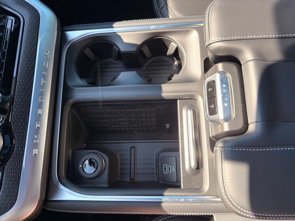 new 2025 Ford Expedition Max car, priced at $83,490