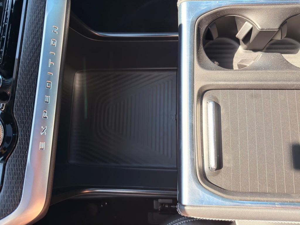new 2025 Ford Expedition Max car, priced at $83,490