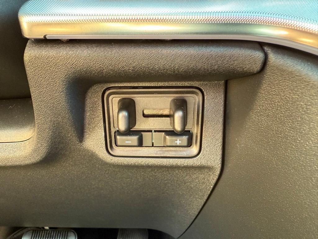 new 2025 Ford Expedition car, priced at $84,165