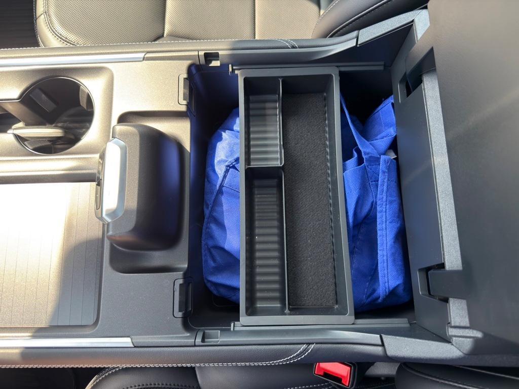 new 2025 Ford Expedition car, priced at $84,165