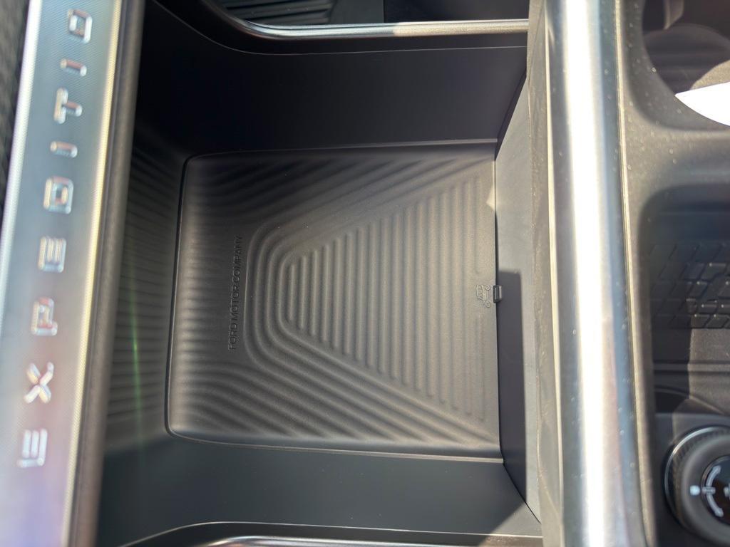 new 2025 Ford Expedition car, priced at $84,165