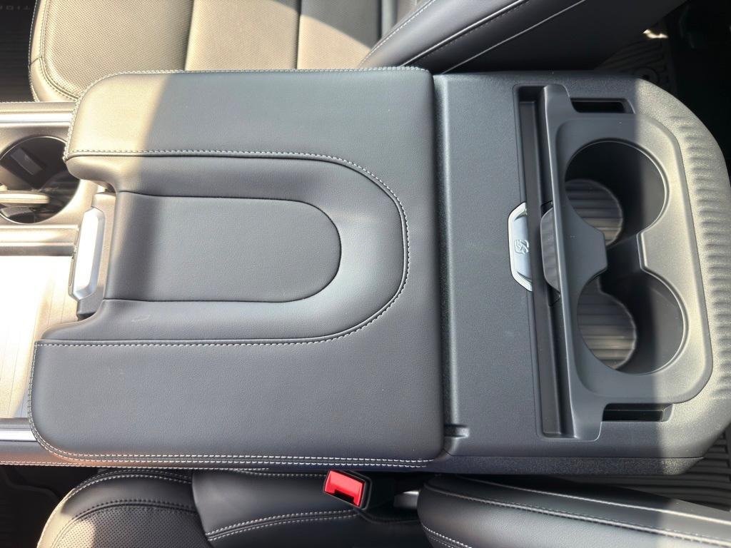 new 2025 Ford Expedition car, priced at $84,165