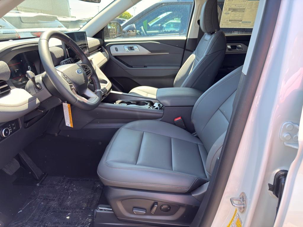 new 2025 Ford Explorer car, priced at $50,695