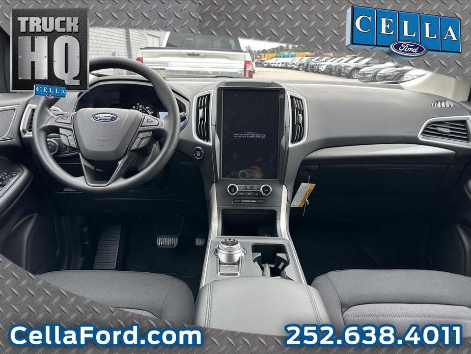 new 2024 Ford Edge car, priced at $32,450