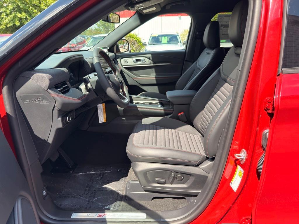 new 2025 Ford Explorer car, priced at $49,640