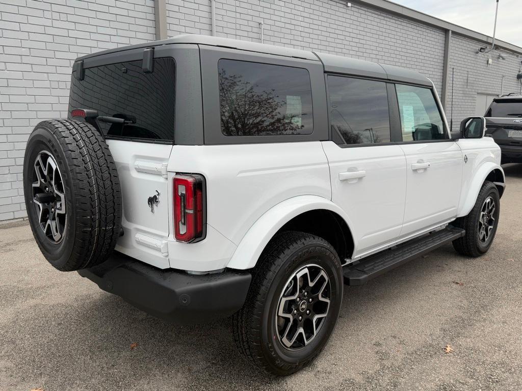 new 2024 Ford Bronco car, priced at $53,245