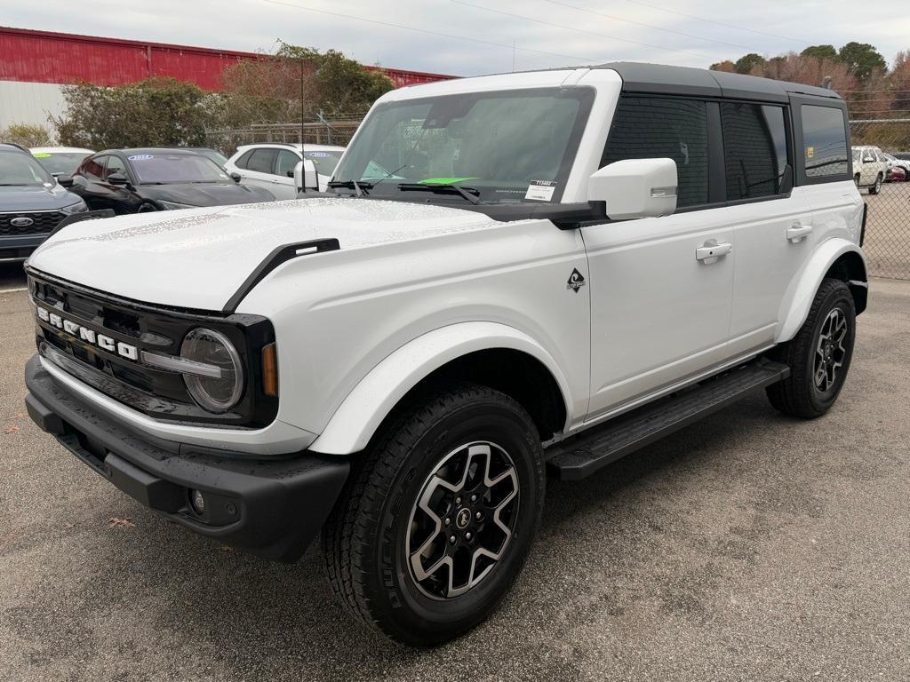 new 2024 Ford Bronco car, priced at $53,245