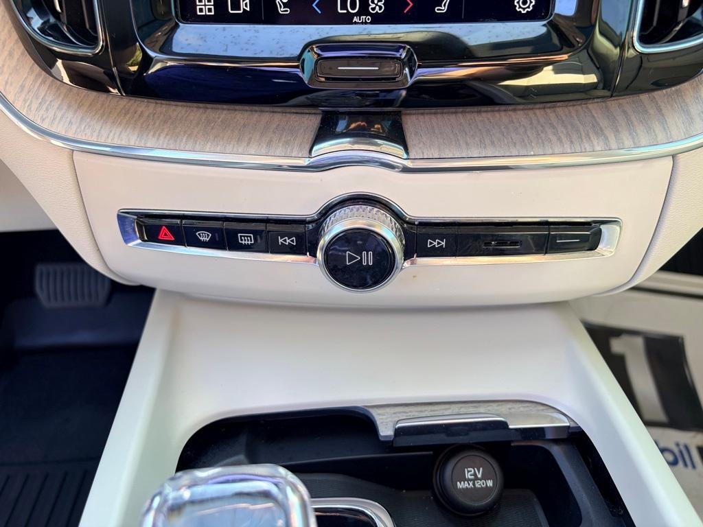 used 2022 Volvo XC60 car, priced at $34,503