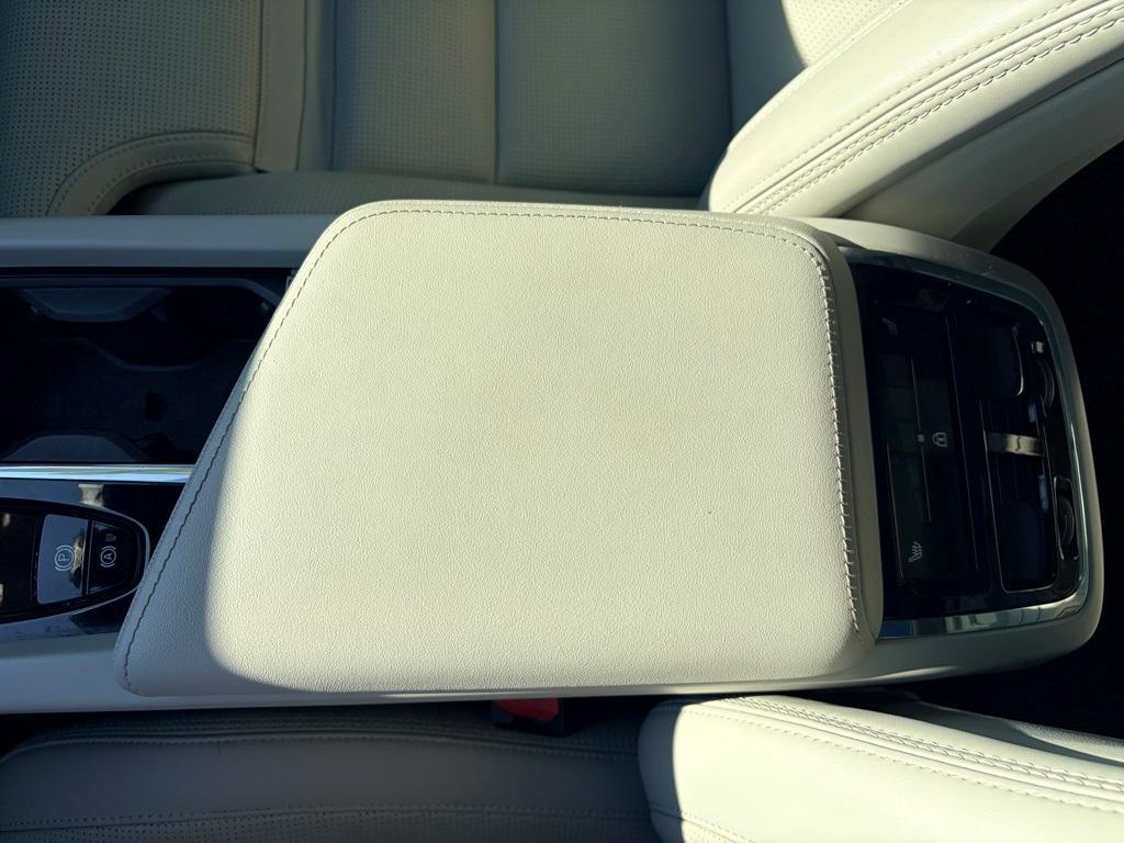 used 2022 Volvo XC60 car, priced at $34,503