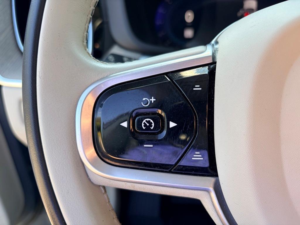 used 2022 Volvo XC60 car, priced at $34,503