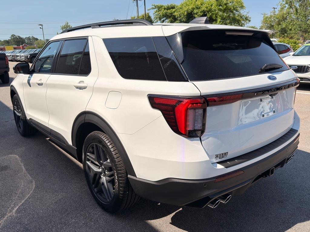 new 2025 Ford Explorer car, priced at $61,625