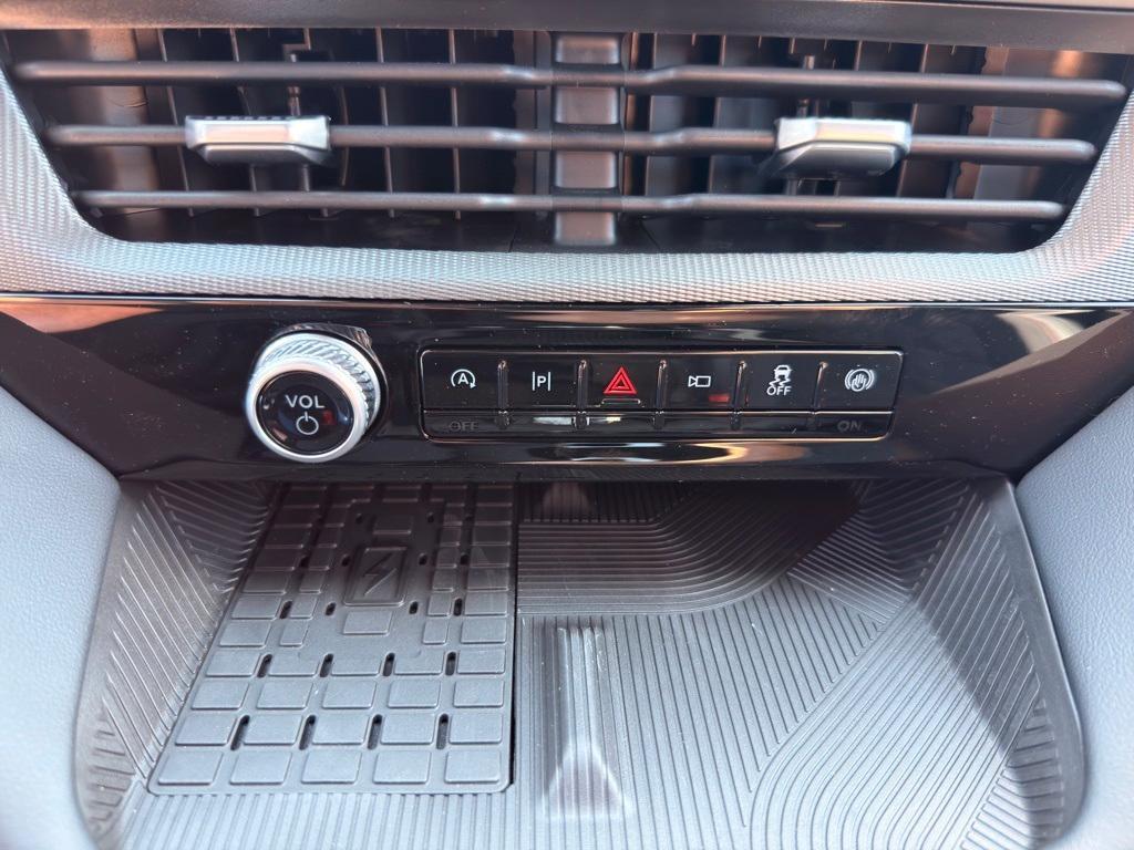 new 2025 Ford Explorer car, priced at $46,050