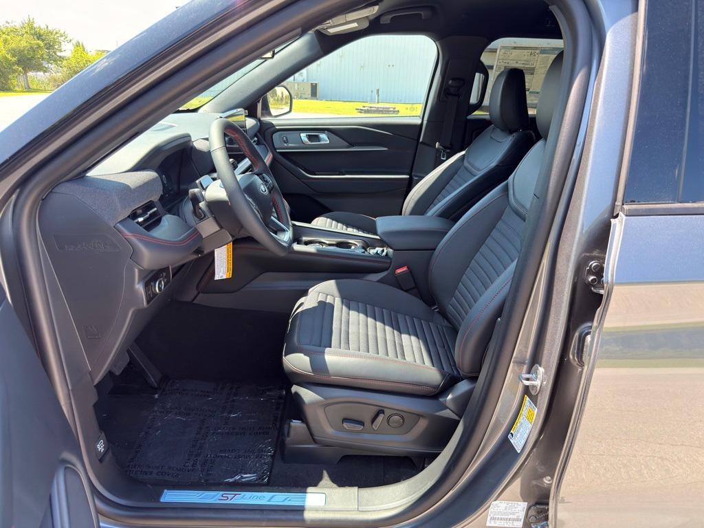 new 2025 Ford Explorer car, priced at $46,050