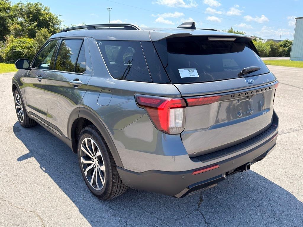 new 2025 Ford Explorer car, priced at $46,050