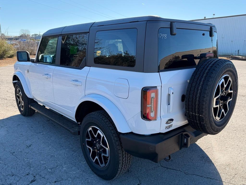 new 2024 Ford Bronco car, priced at $52,245