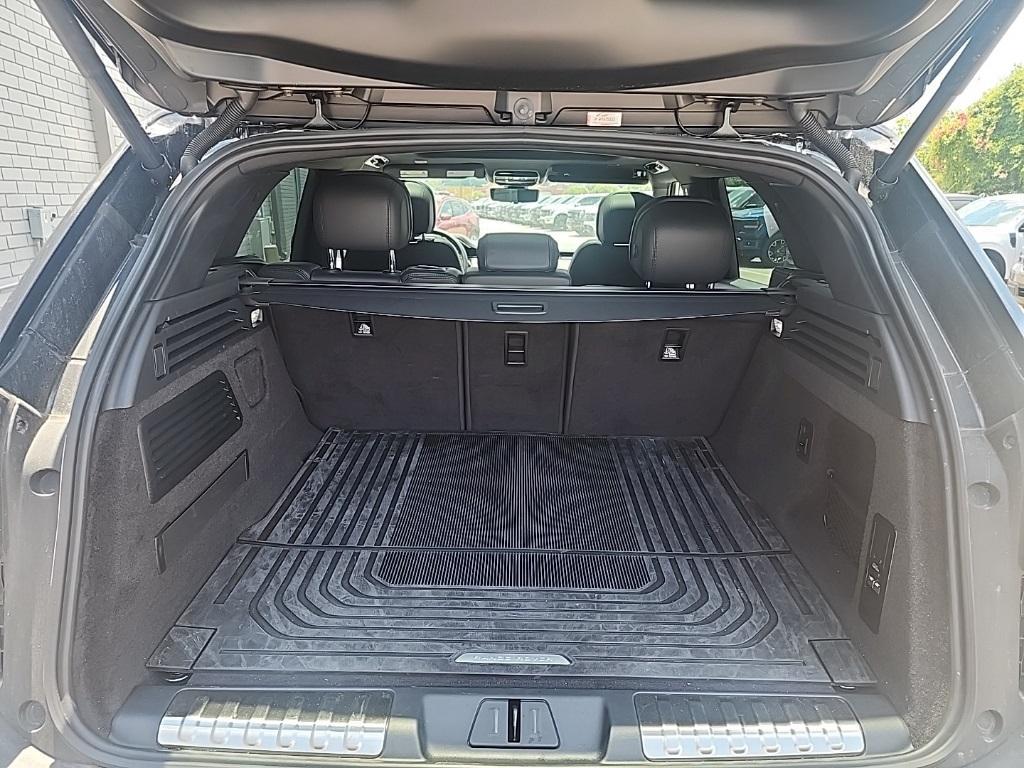 used 2024 Land Rover Range Rover Sport car, priced at $86,396
