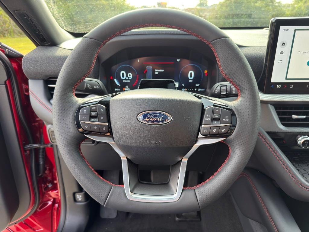 new 2025 Ford Explorer car, priced at $51,870