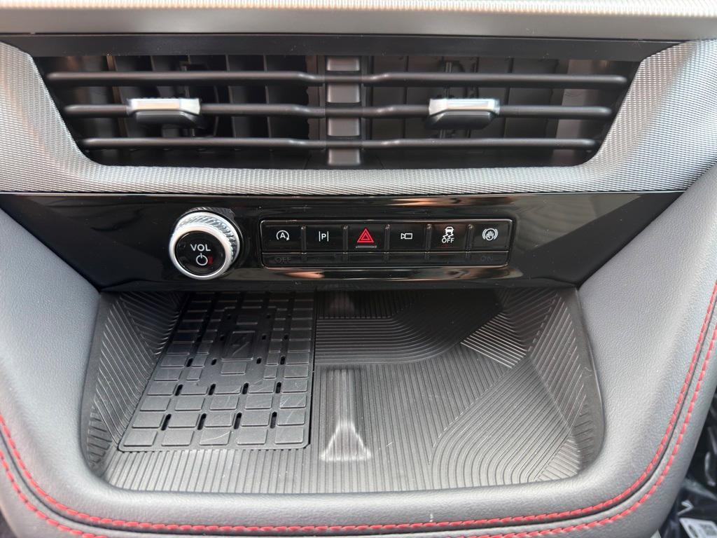 new 2025 Ford Explorer car, priced at $51,870