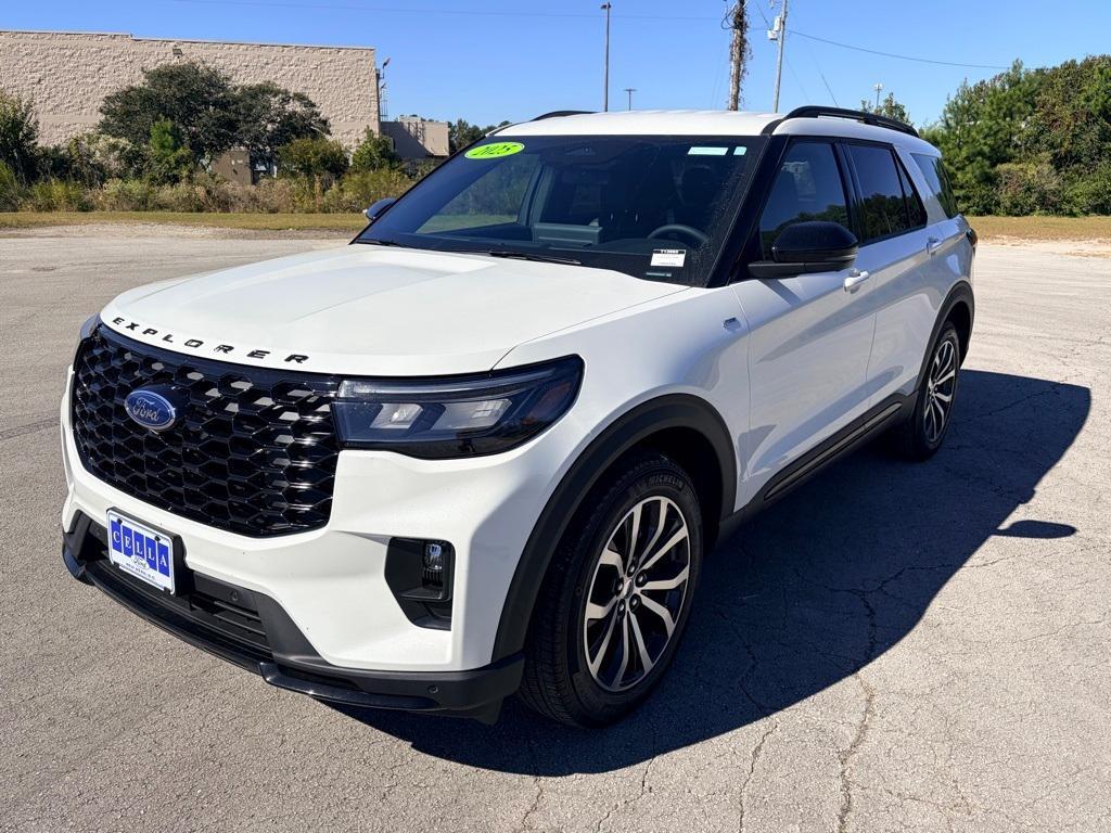 new 2025 Ford Explorer car, priced at $46,465