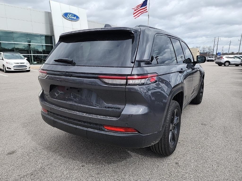 used 2024 Jeep Grand Cherokee car, priced at $39,440