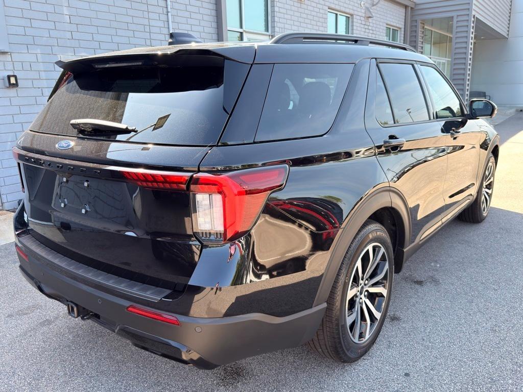 new 2025 Ford Explorer car, priced at $49,345