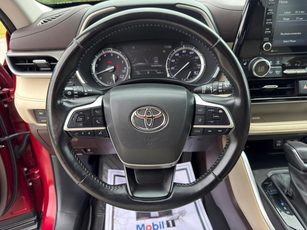 used 2022 Toyota Highlander car, priced at $30,942