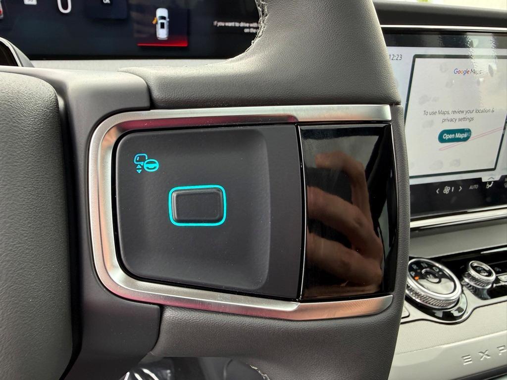 new 2025 Ford Expedition car, priced at $69,725