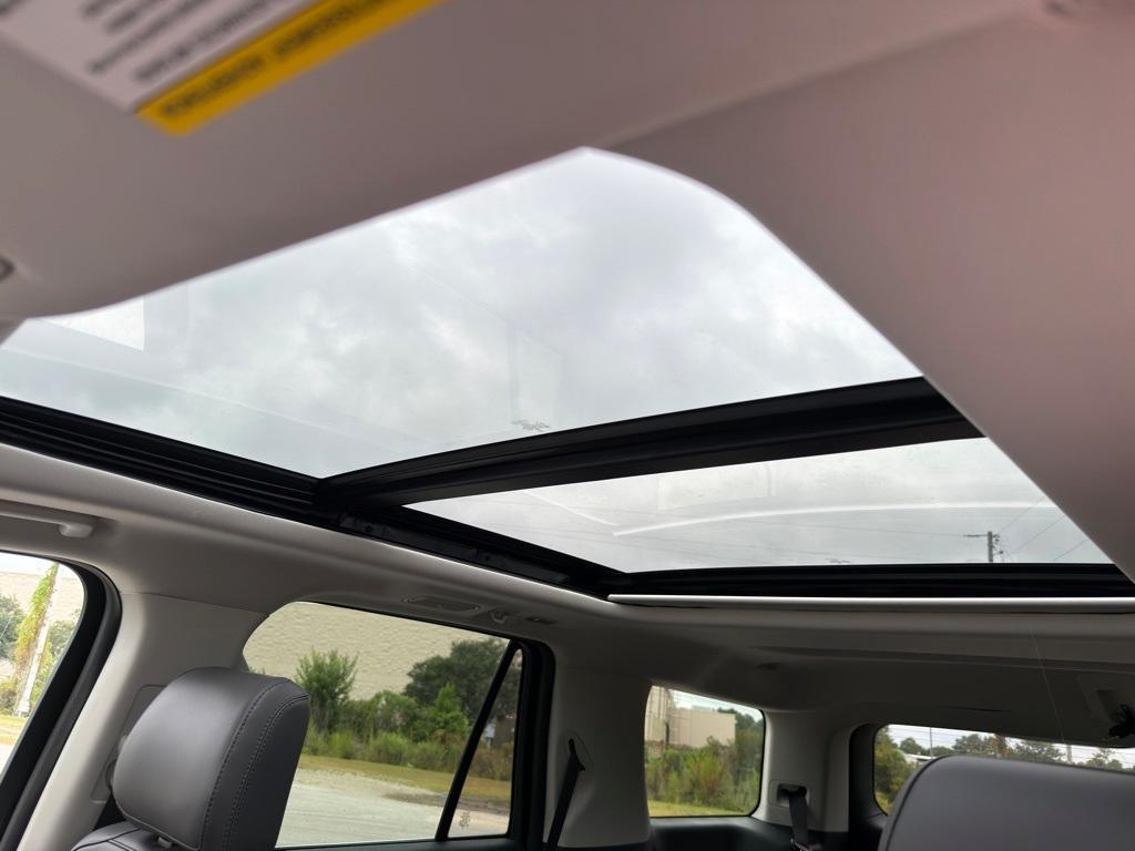 new 2025 Ford Expedition car, priced at $69,725